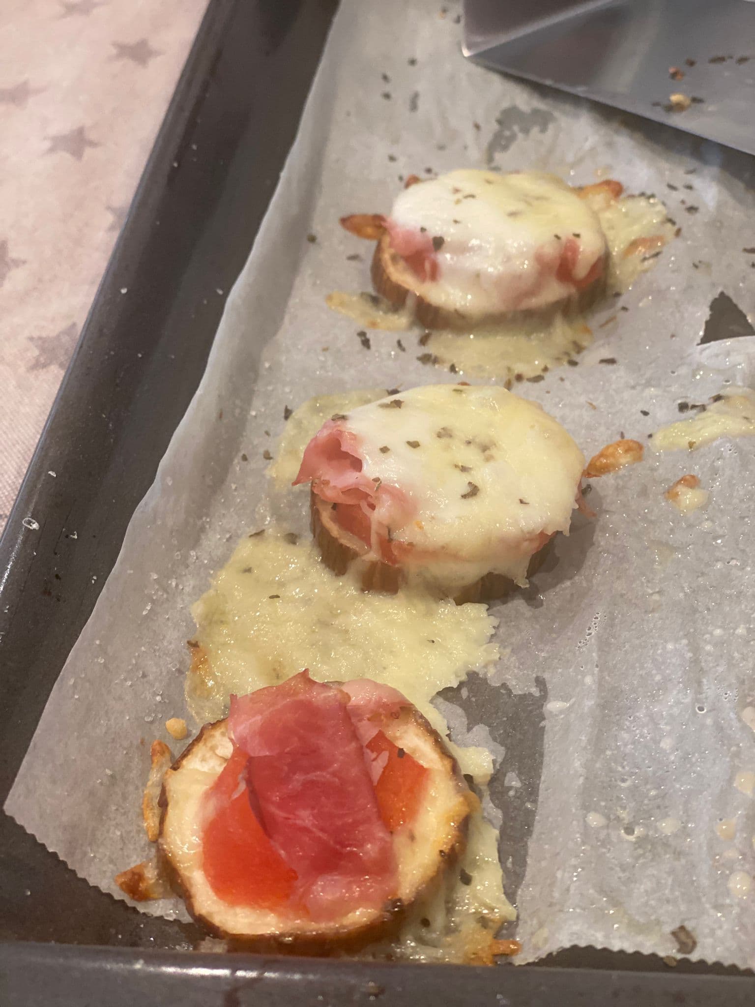Domingo 3, detalle de las berenjenas al horno gratinadas.