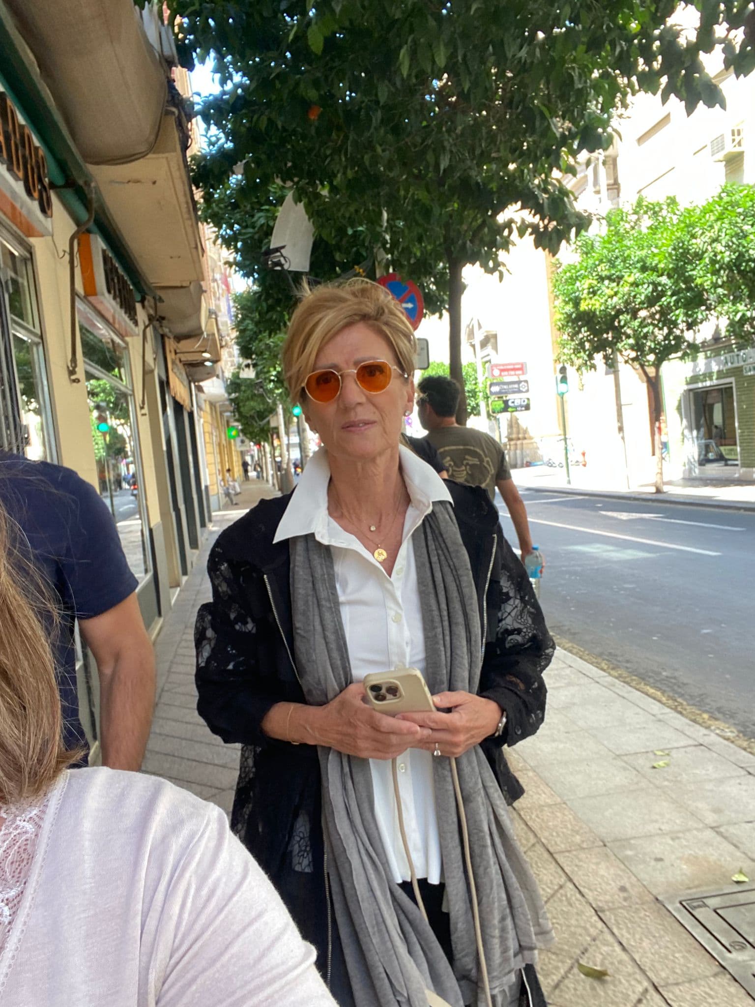Desayuno, compras y el susto de la maleta