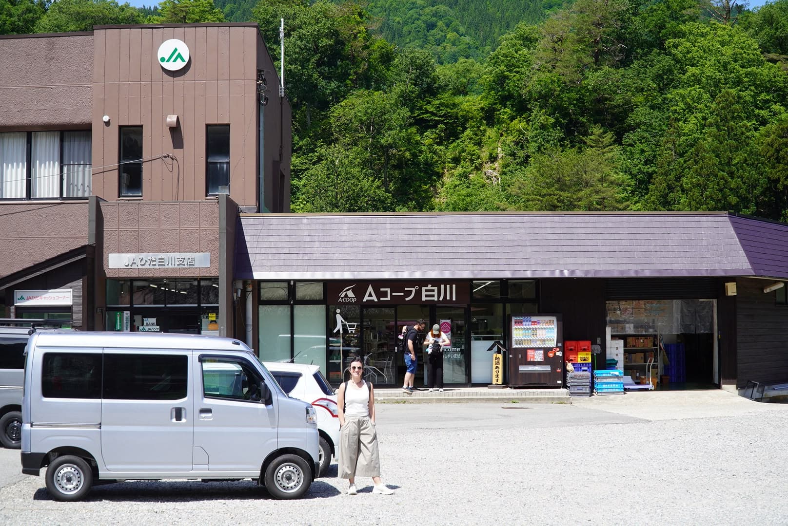Más fotos del día 25 entre Shirakawa-go y Tokio